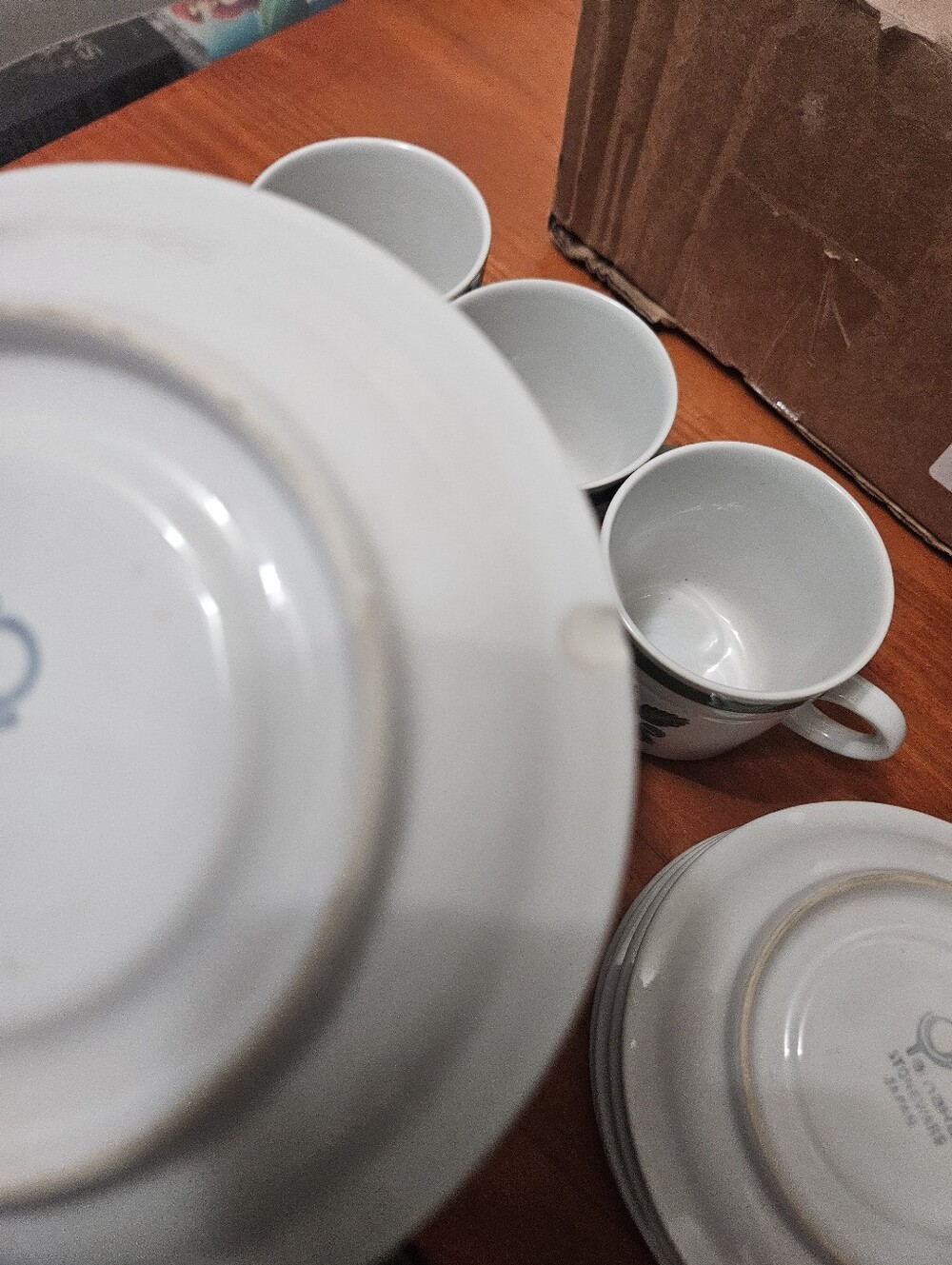 Vintage Yamaka "Noel" Christmas Stonewear Lot Of 5 Coffee Mugs And Saucers! - Picture 4 of 4